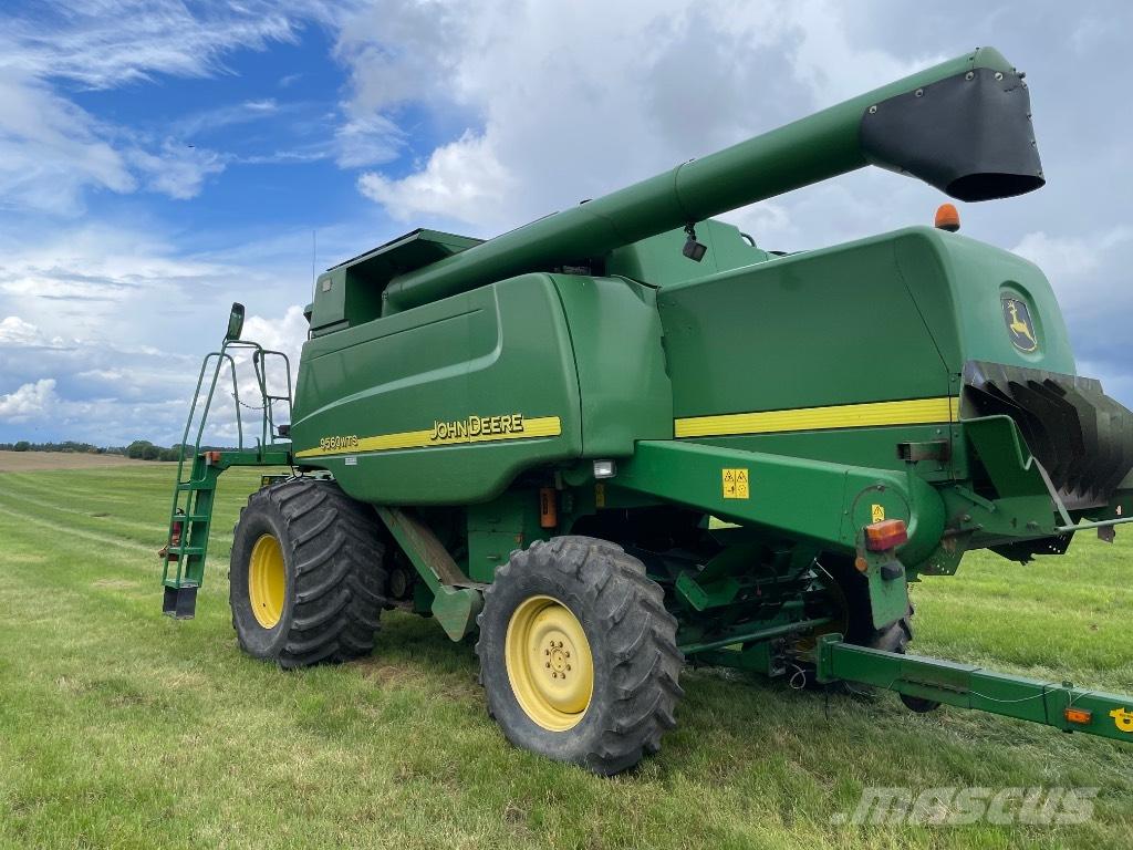 John Deere 9560 WTS Зернозбиральні комбайни
