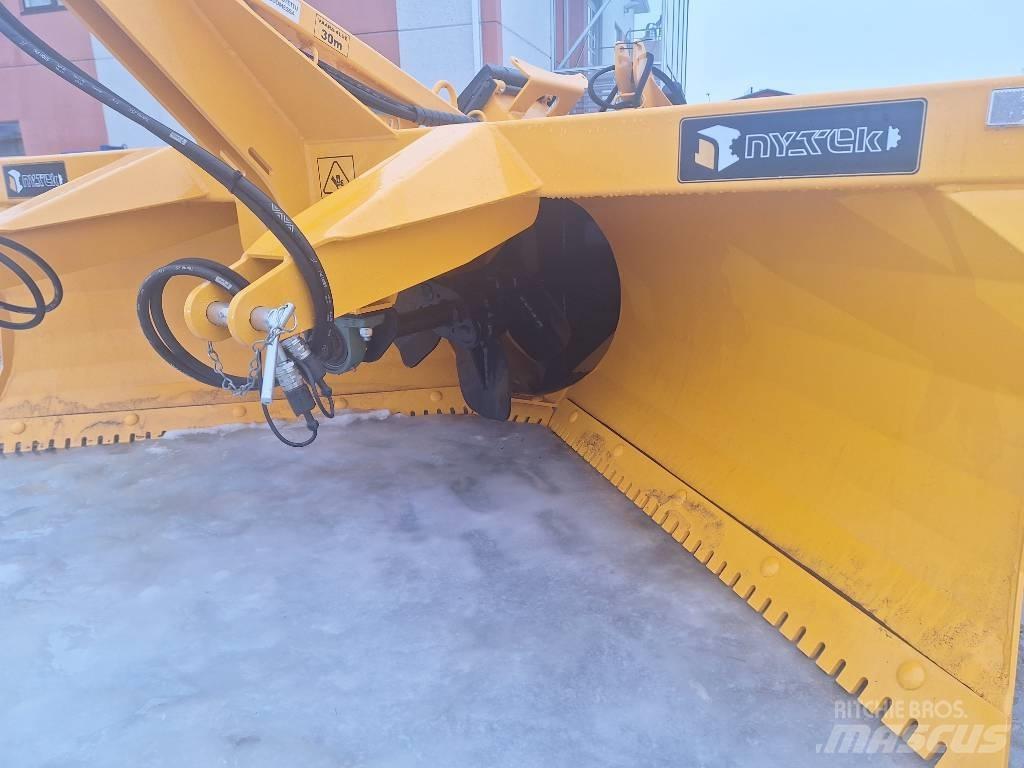 Wieska W253L Снігомітли