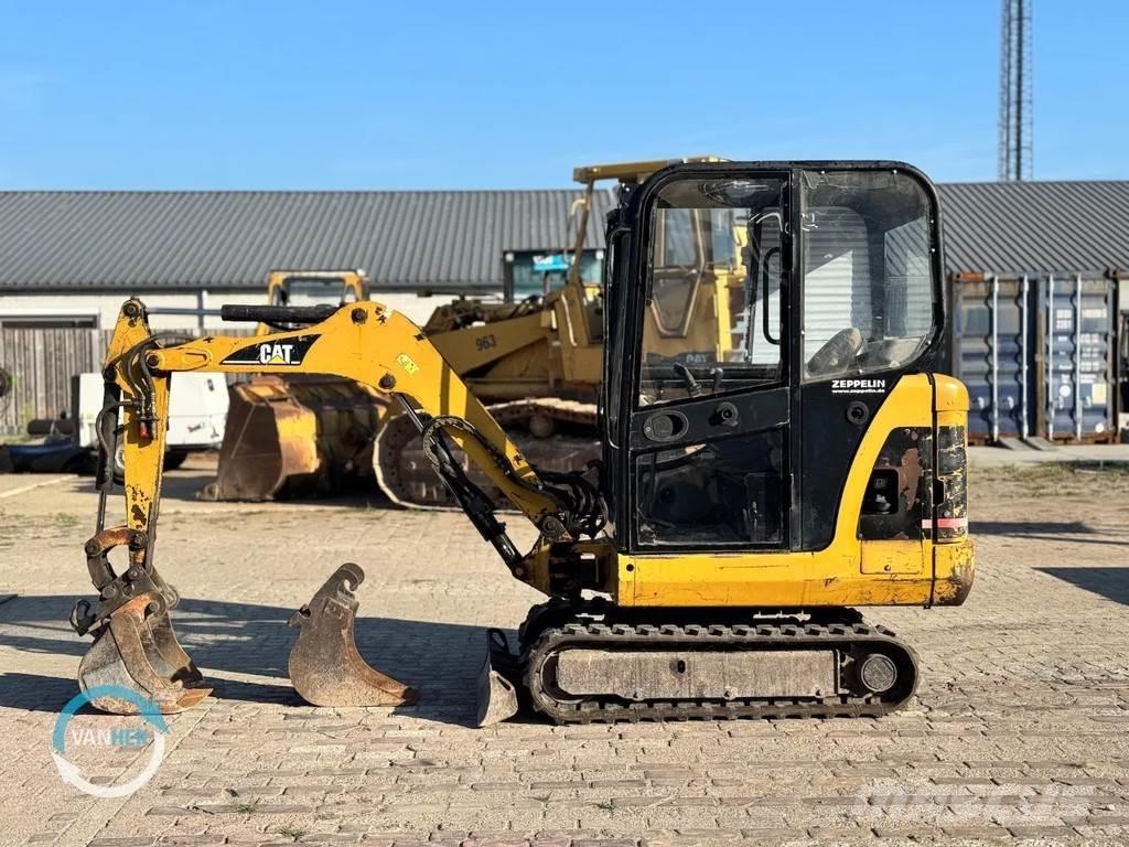 CAT 301.6C Міні-екскаватори < 7т
