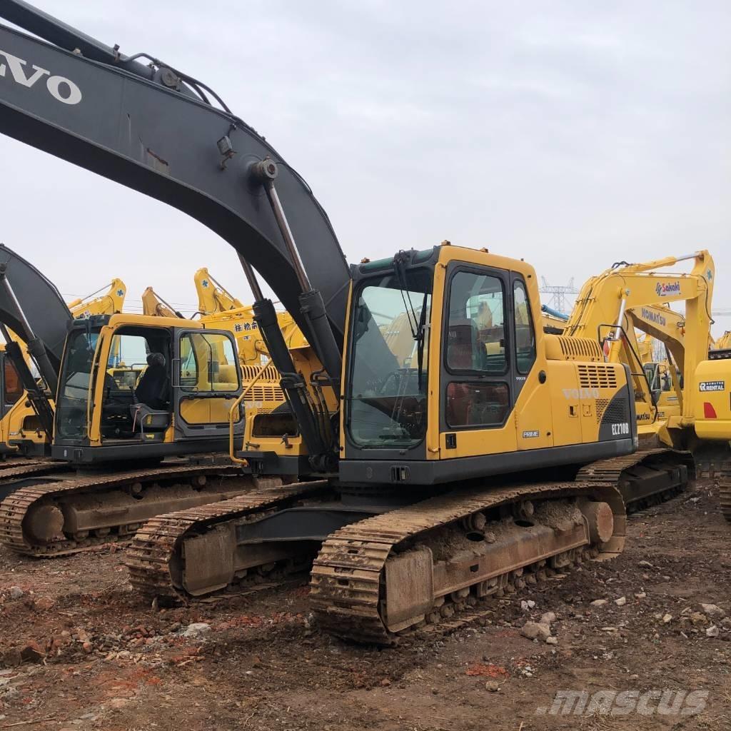 Volvo EC210B Гусеничні екскаватори