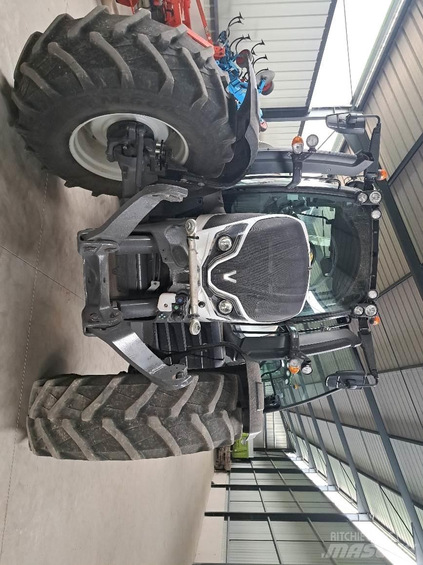Valtra N155 Трактори