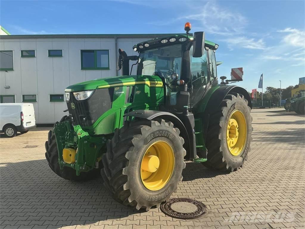 John Deere 6R 250 Трактори