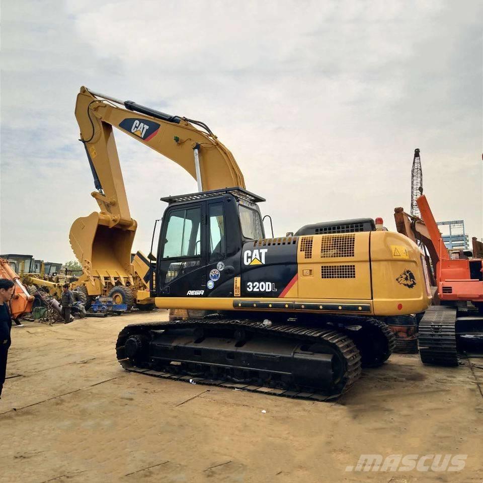CAT 320D Гусеничні екскаватори