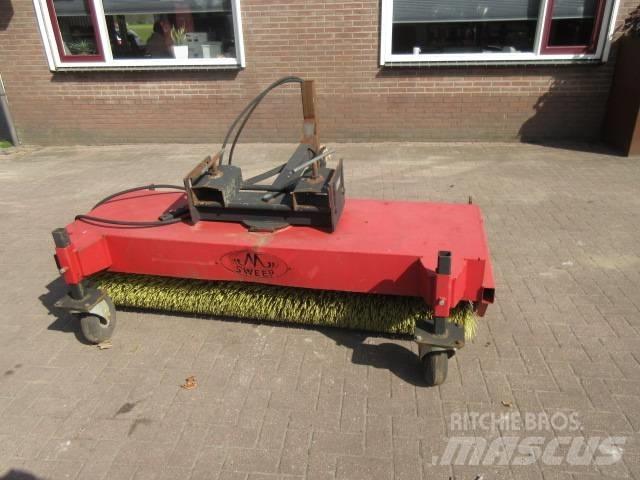 M SWEEP 200 Підмітальні машини