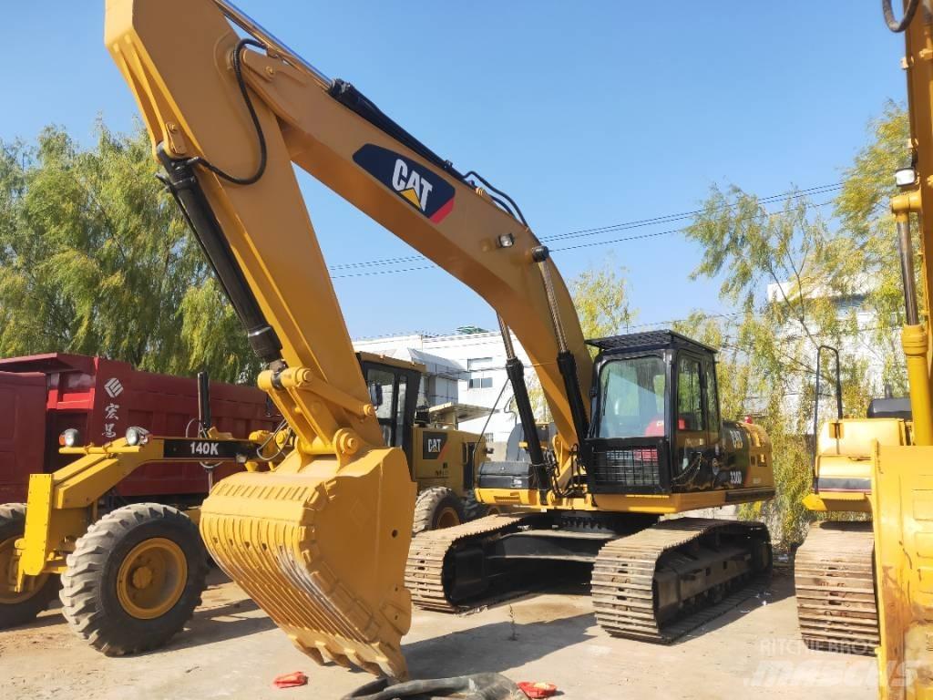 CAT 330 D Гусеничні екскаватори