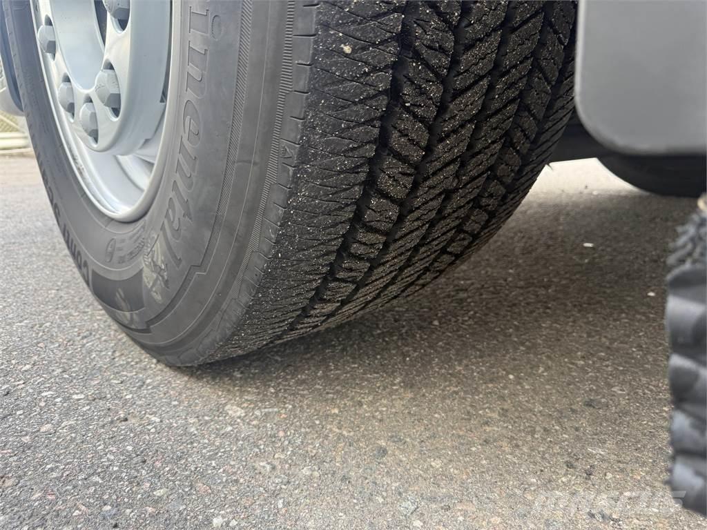 Volvo FE 320 4x2 Фургони