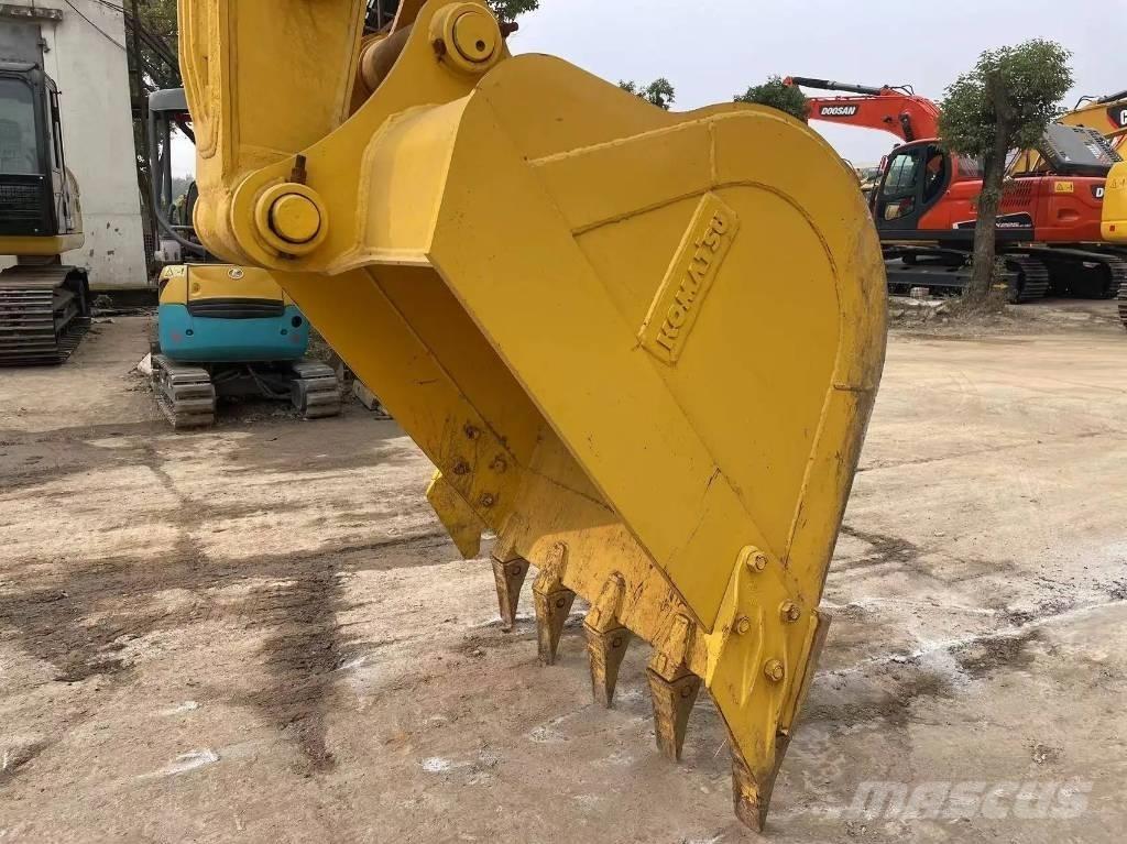 Komatsu PC240-8 Гусеничні екскаватори