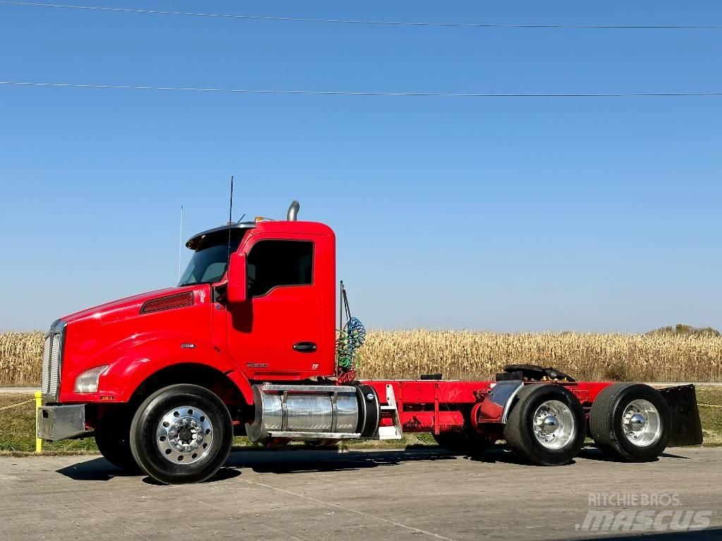 Kenworth T 880 Тягачі