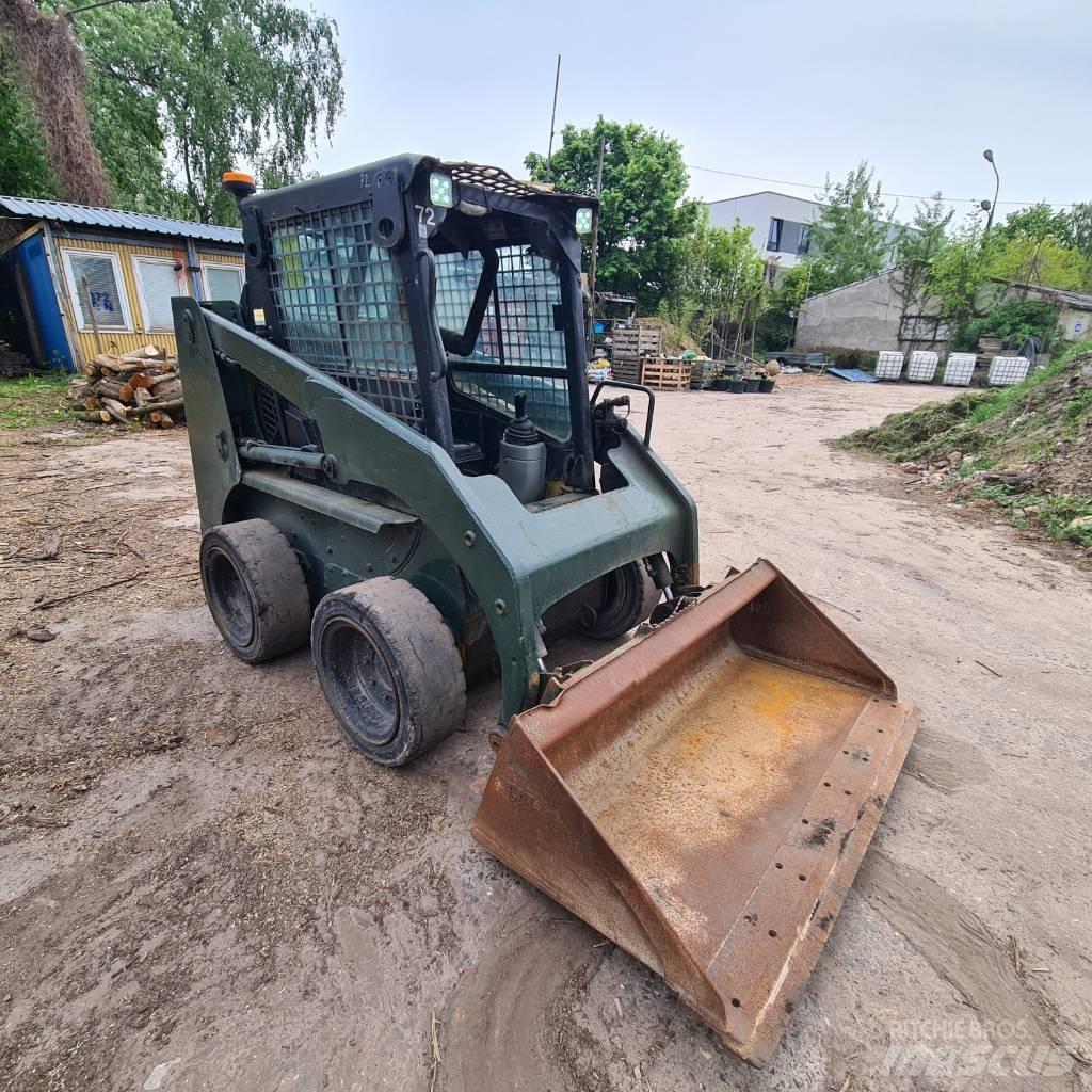 CAT 226 Міні-навантажувачі