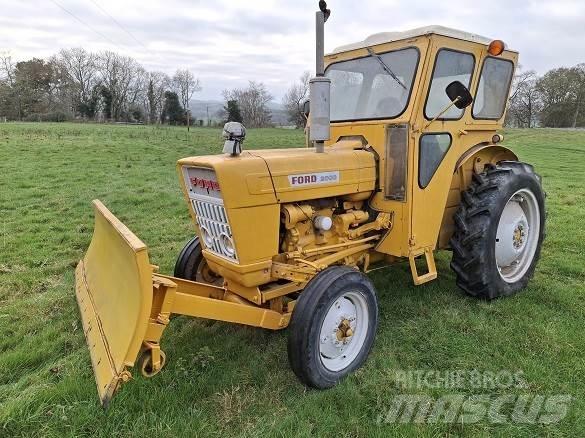 Ford 2000 TRACTOR Будтехніка - Інші