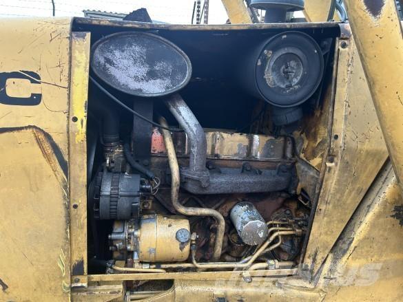 Ford 655C Екскаватори-навантажувачі