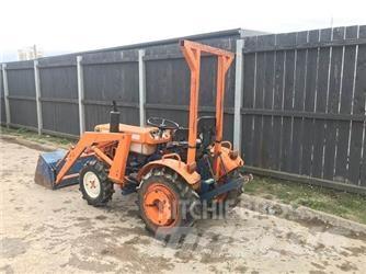 Kubota B7100D Екскаватори-навантажувачі