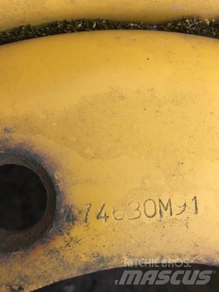  MASSEY FRONT WHEEL Шини