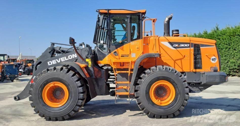 Doosan DL300-5 Фронтальні навантажувачі