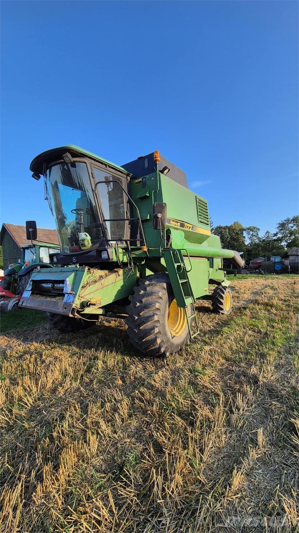 John Deere 1177 Зернозбиральні комбайни
