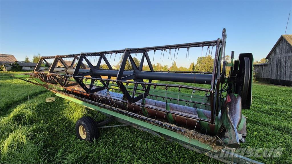 John Deere 1177 Зернозбиральні комбайни