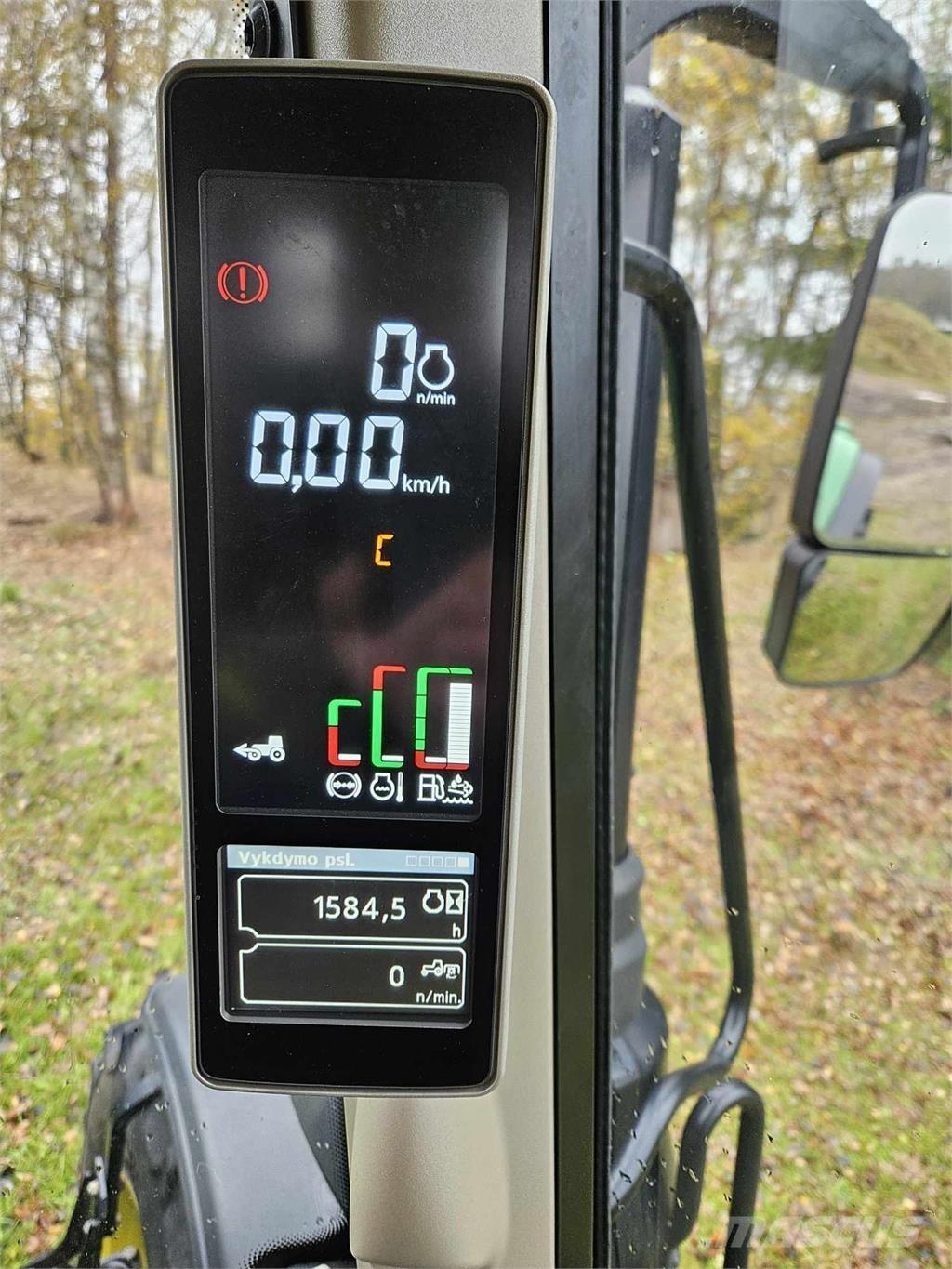 John Deere 6130M Трактори