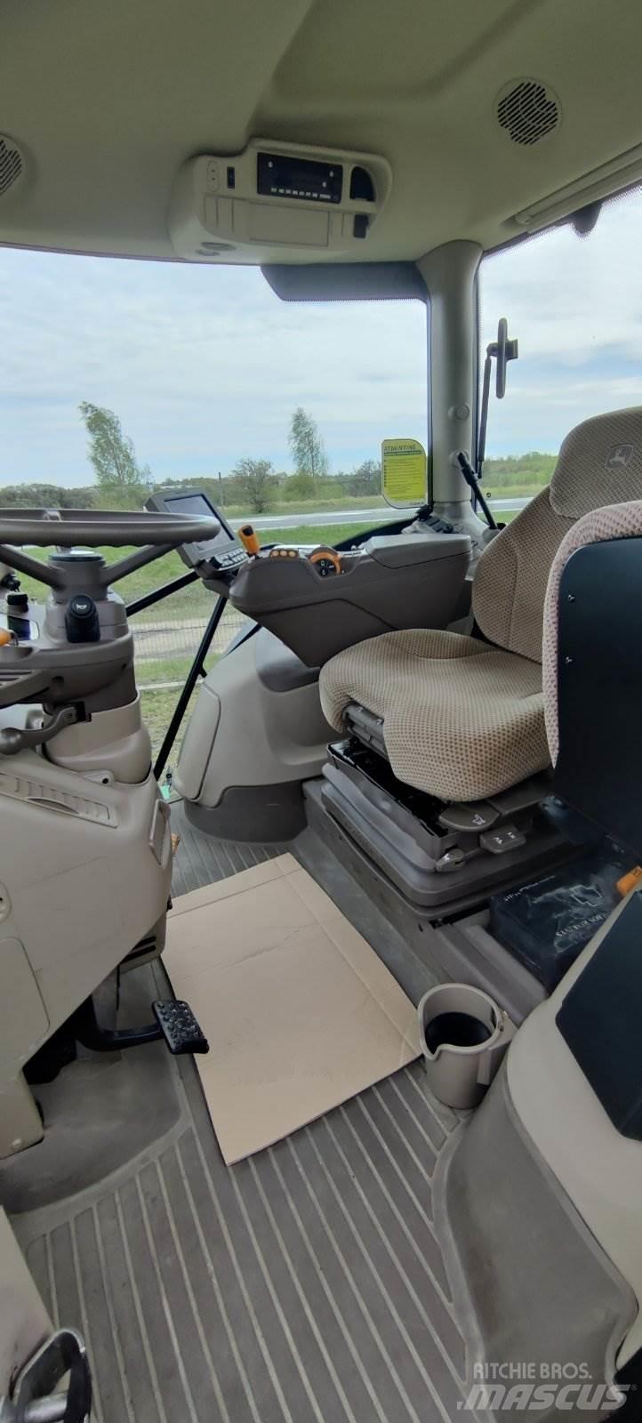 John Deere 6215R Трактори