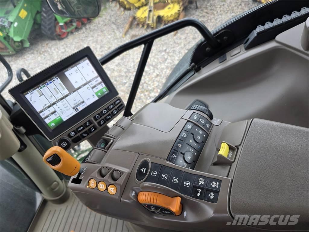 John Deere 6215R Трактори