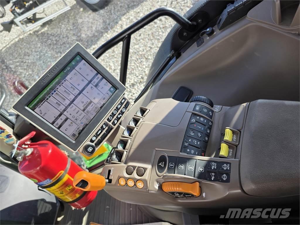 John Deere 6215R Трактори