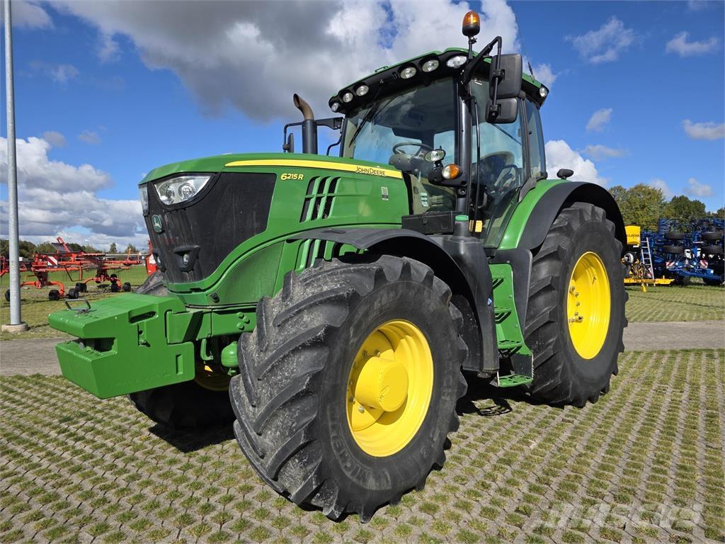 John Deere 6215R Трактори