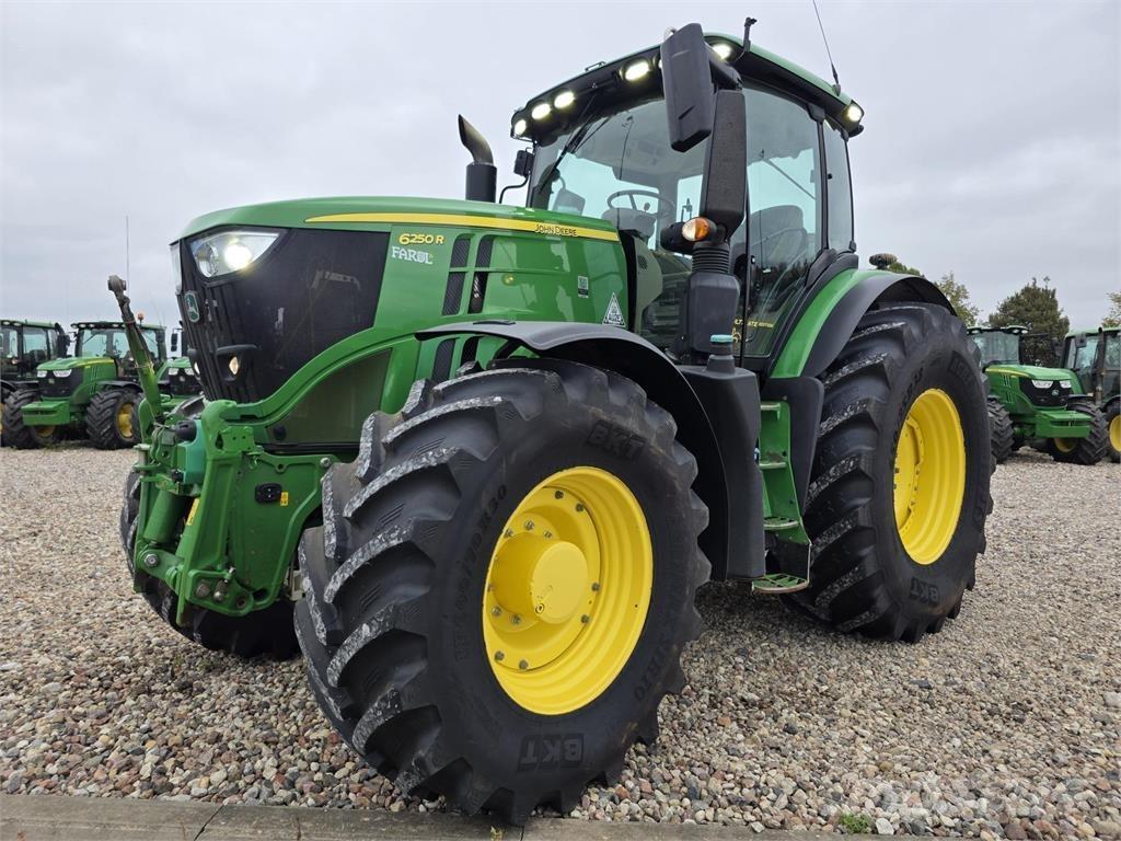 John Deere 6250R Трактори