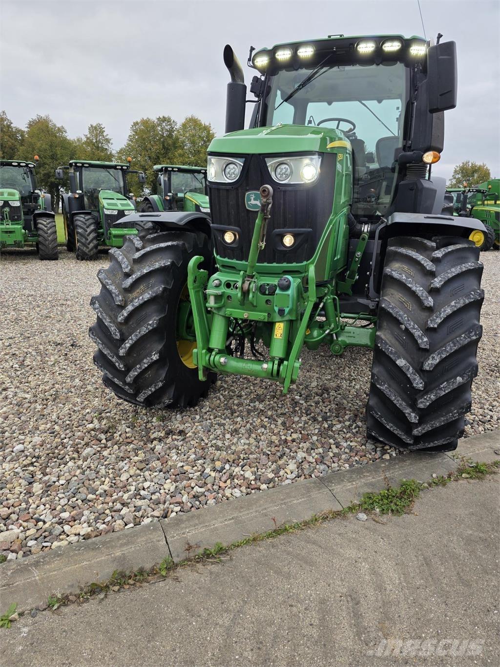 John Deere 6250R Трактори