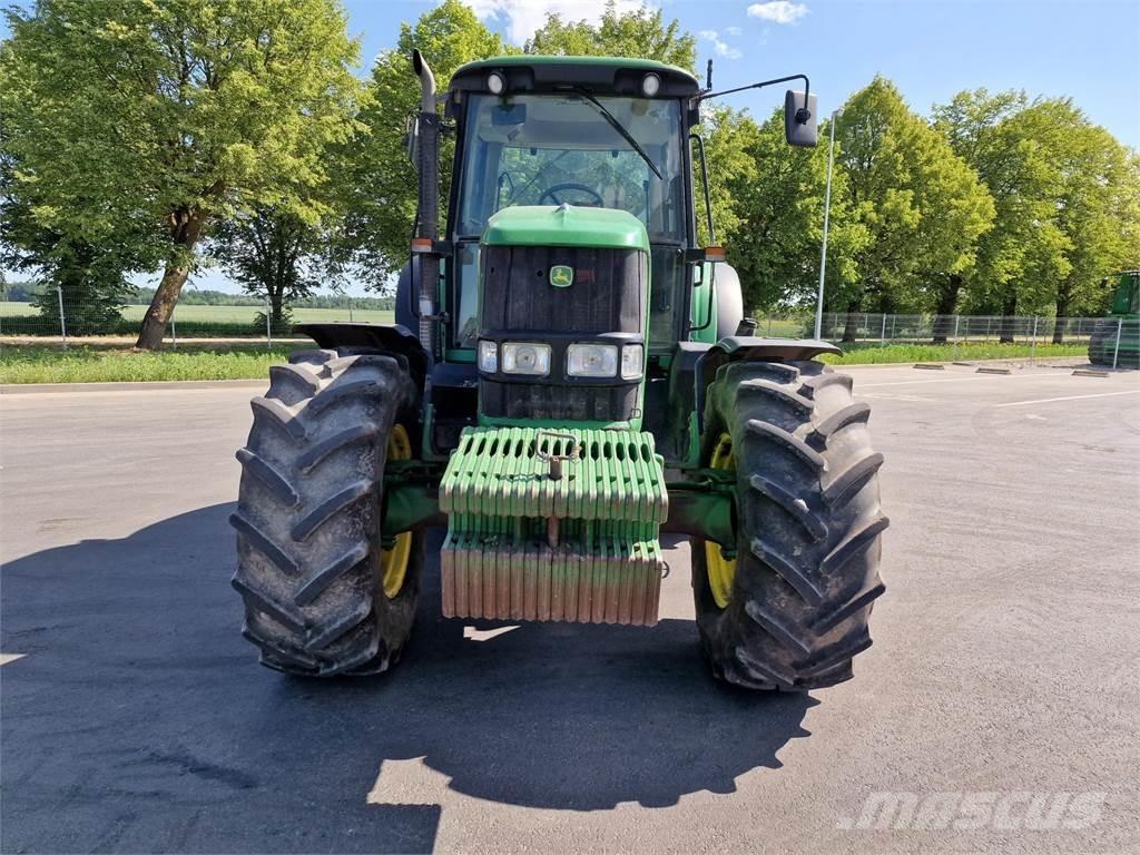 John Deere 6930 Трактори