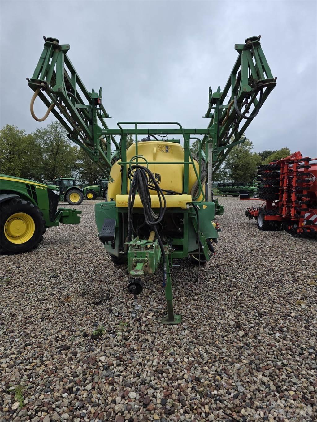John Deere 732 Виноградний обприскувач