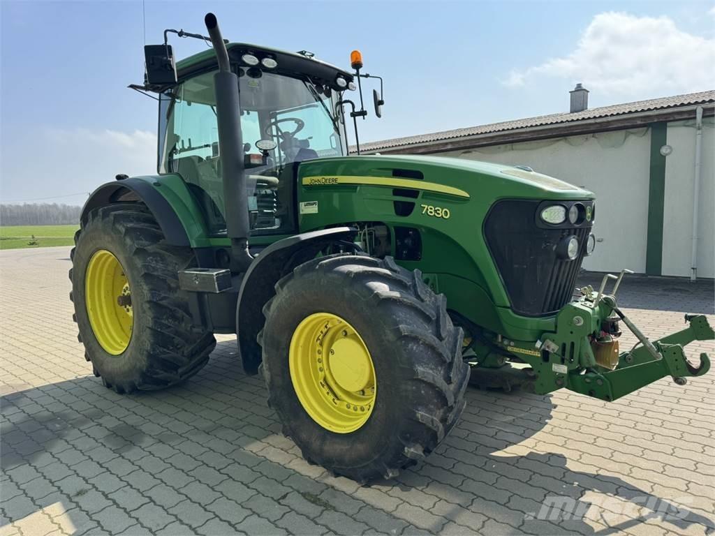 John Deere 7830 Трактори
