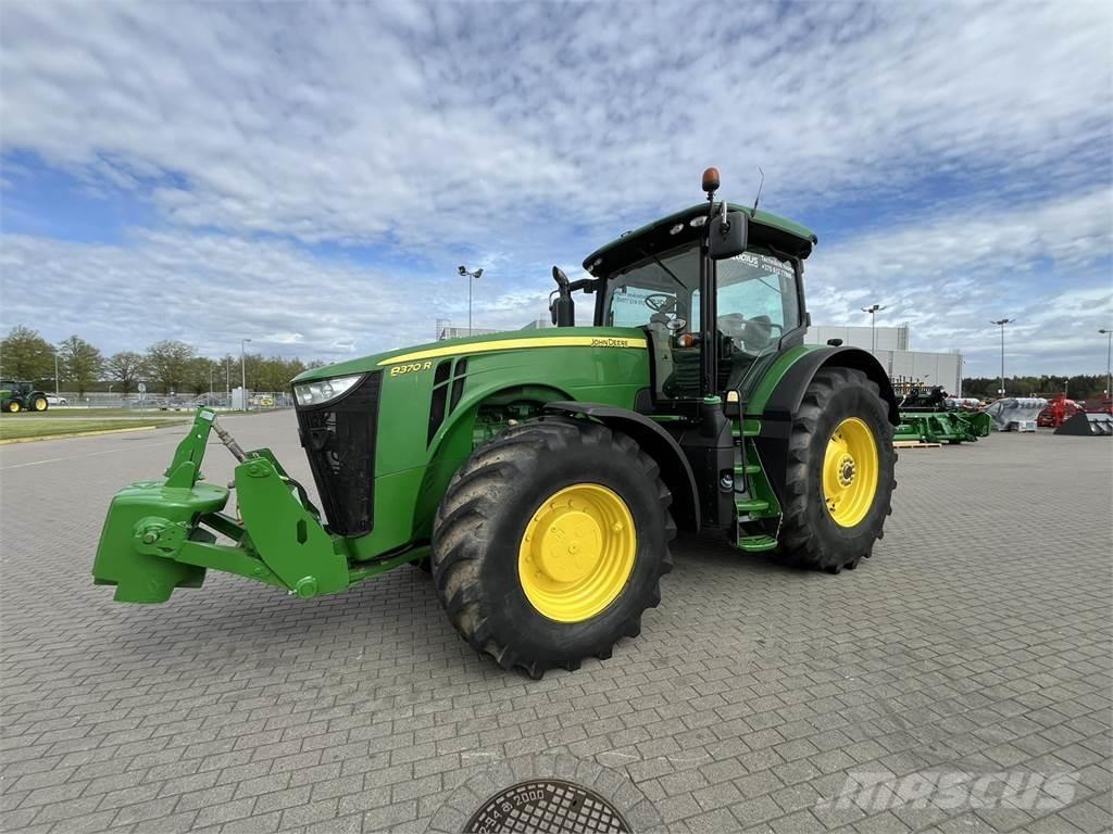 John Deere 8370R Трактори