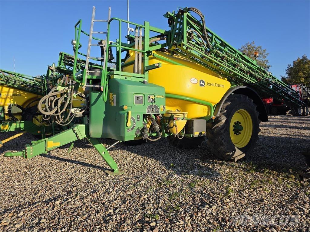 John Deere M962i Причіпні обприскувачі