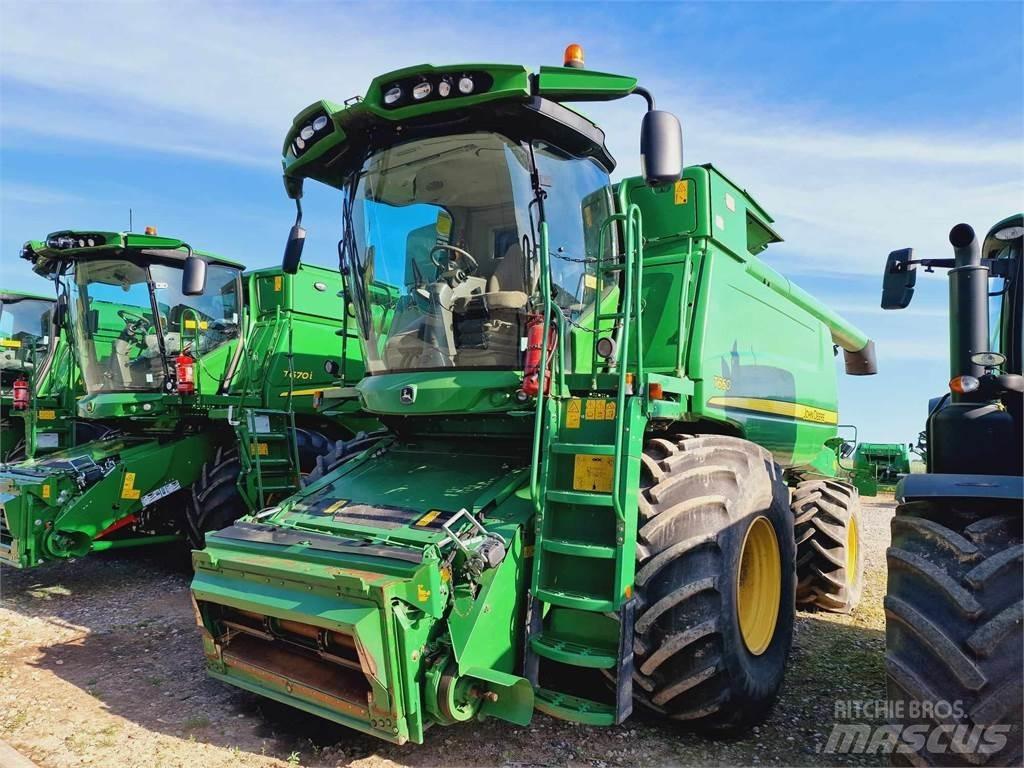 John Deere T660 Зернозбиральні комбайни