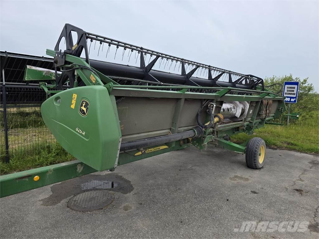 John Deere T670 Зернозбиральні комбайни