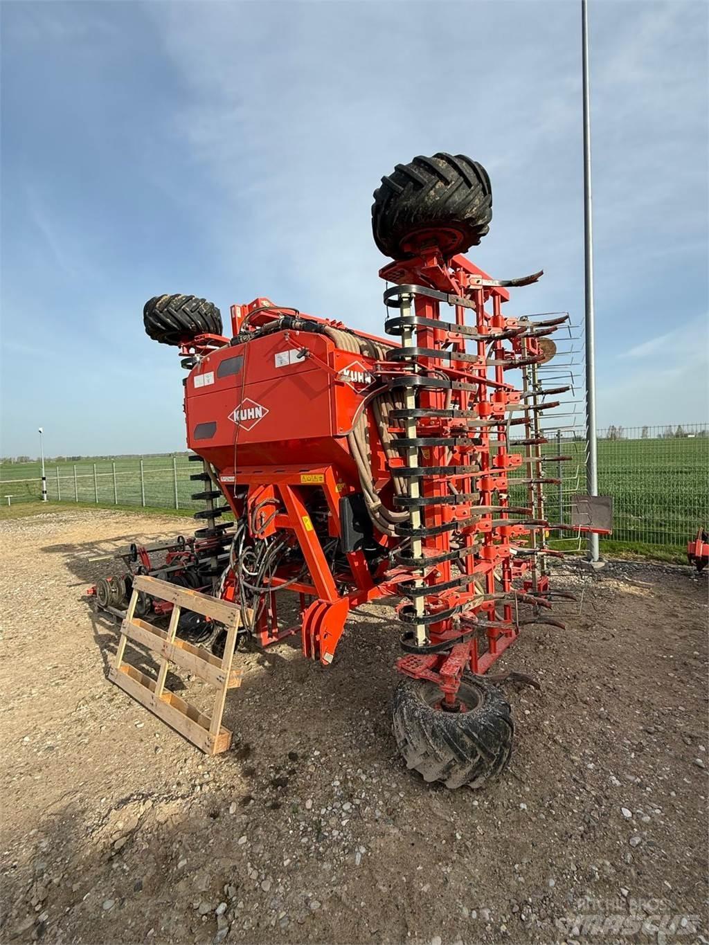Kuhn MEGANT 600 Інше