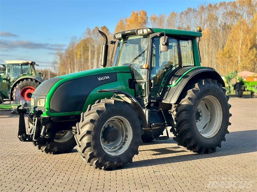 Valtra T171C Трактори