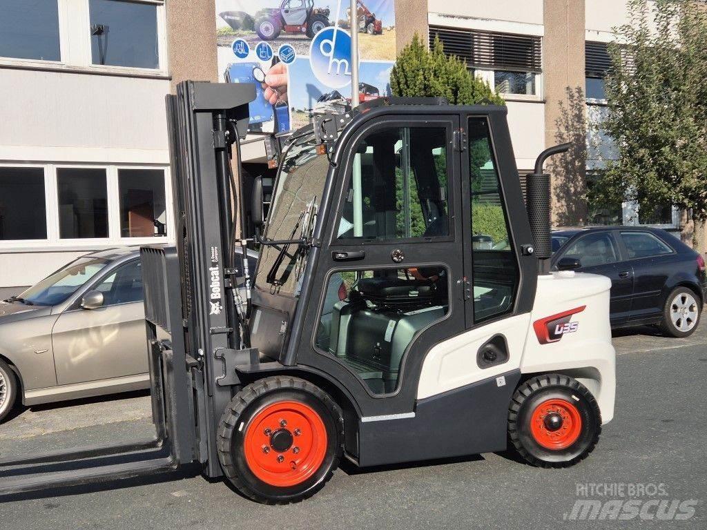 Bobcat D35NXS Дизельні навантажувачі