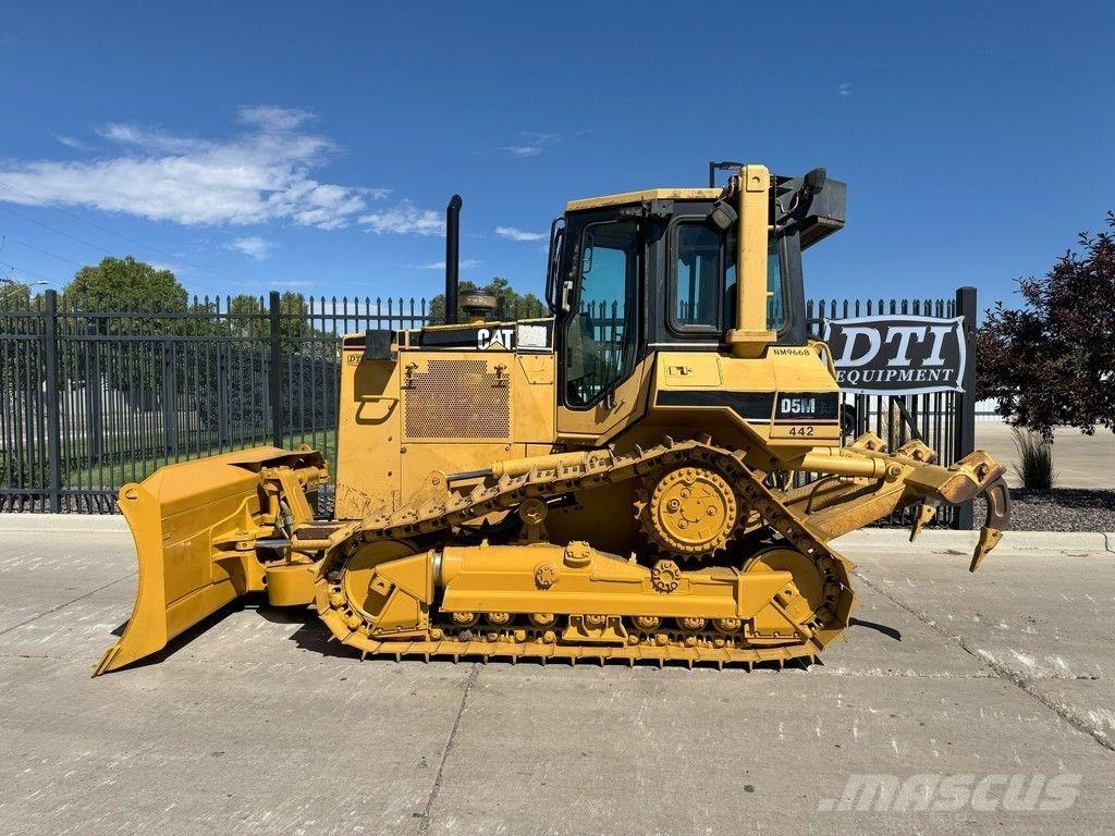 CAT D5M XL Гусеничні бульдозери