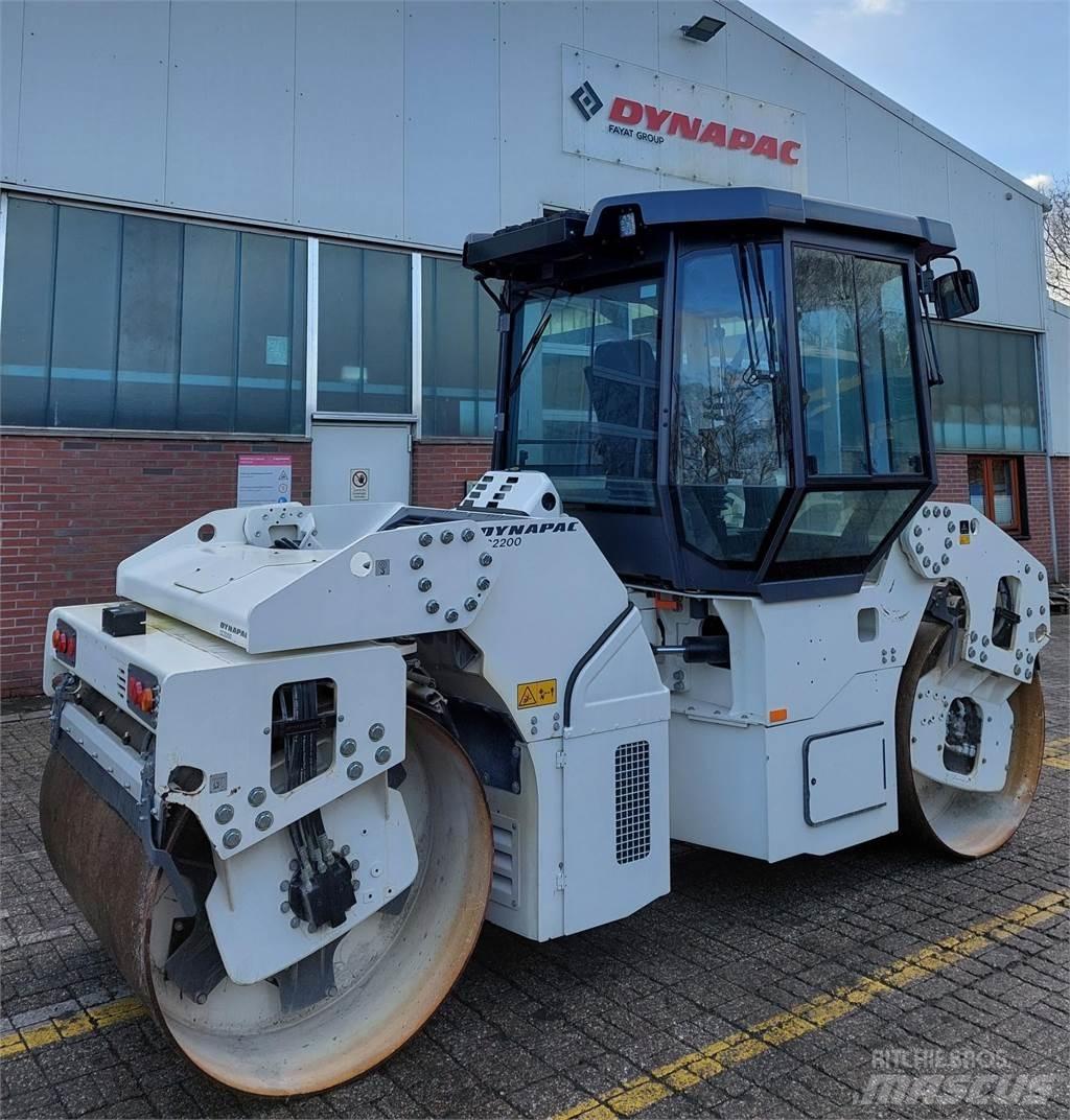 Dynapac CC2200 Котки тротуарні