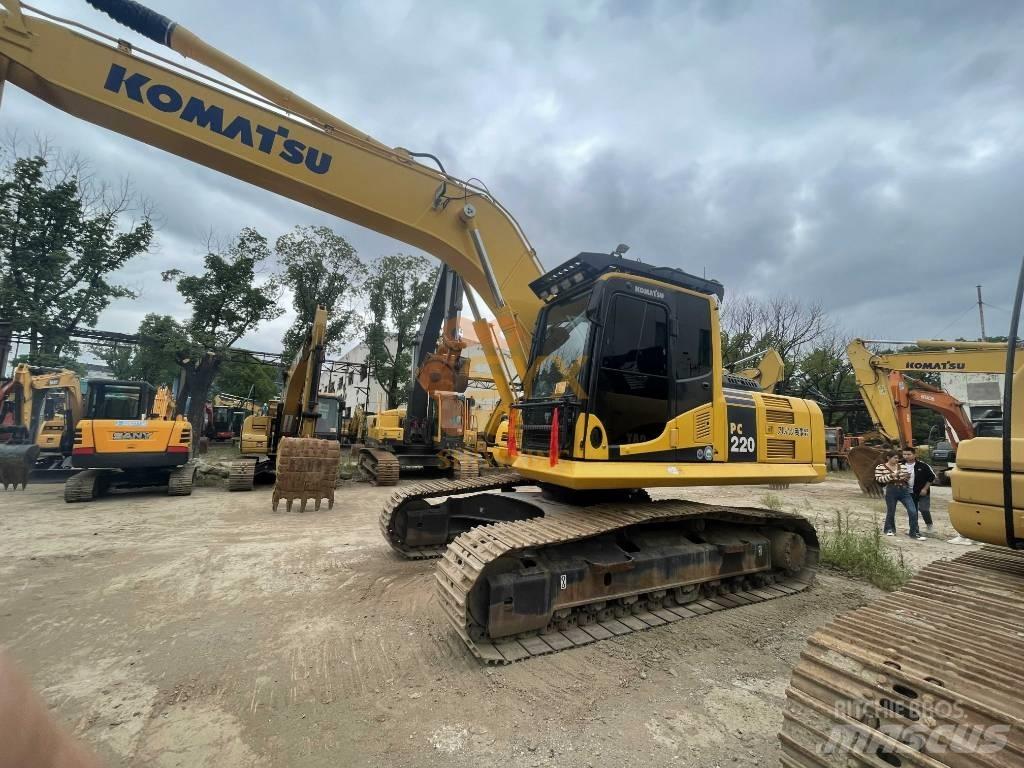 Komatsu PC 220 Гусеничні екскаватори