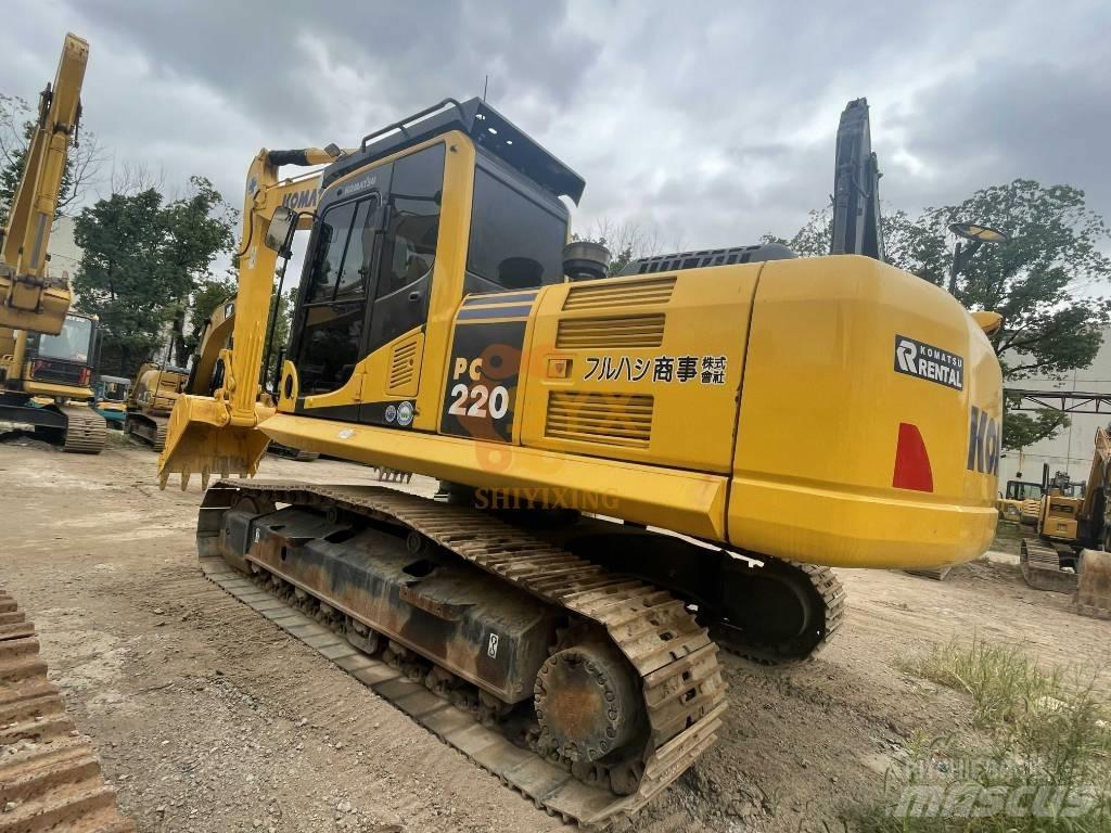 Komatsu PC 220 Гусеничні екскаватори