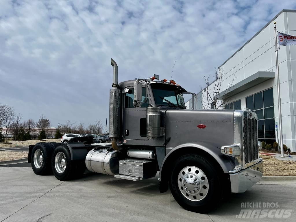 Peterbilt 389 Тягачі