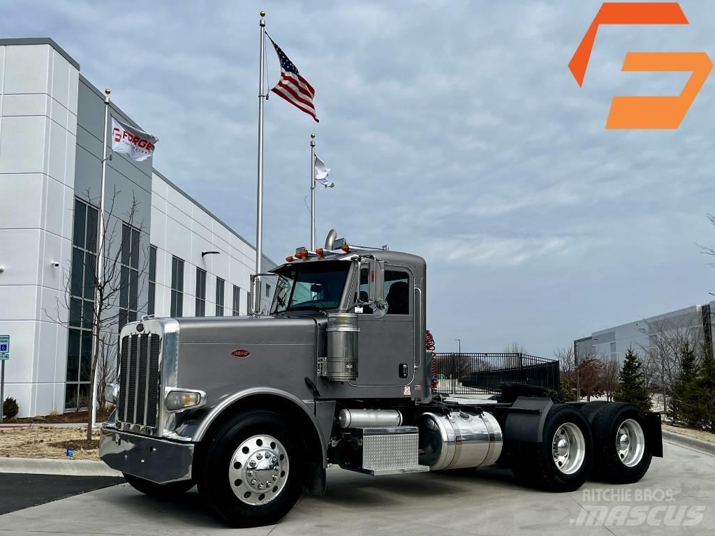 Peterbilt 389 Тягачі