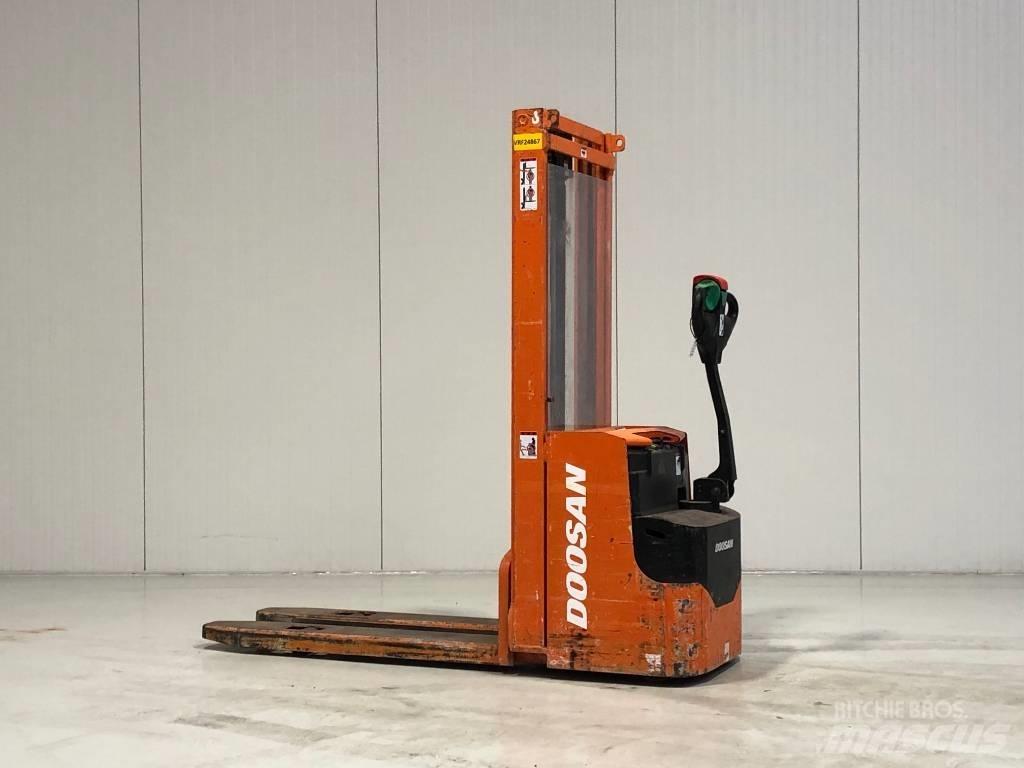 Doosan LEDS12.5C Ручний візок