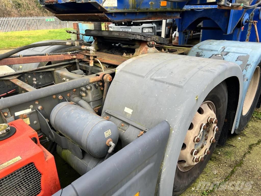 Scania R 124 L 420 Тягачі