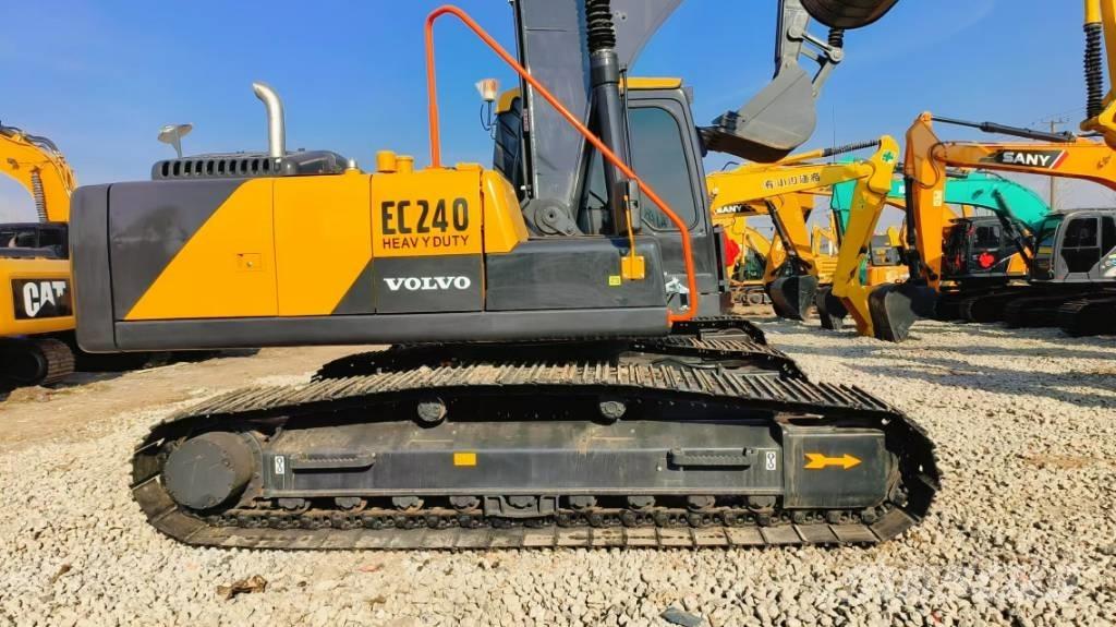 Volvo EC 240 Гусеничні екскаватори