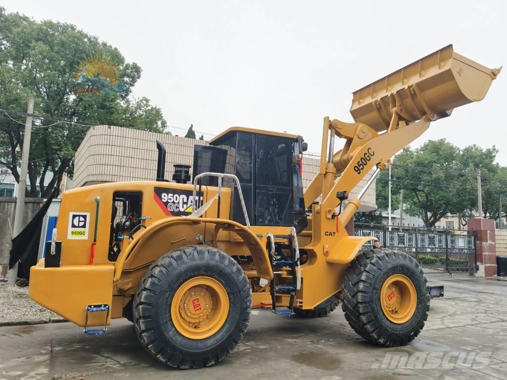 CAT 950 GC Фронтальні навантажувачі