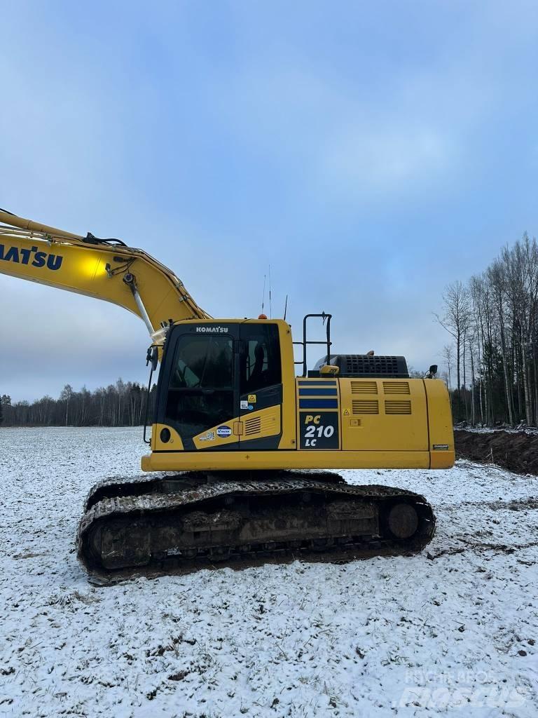 Komatsu PC210LC-11 Гусеничні екскаватори