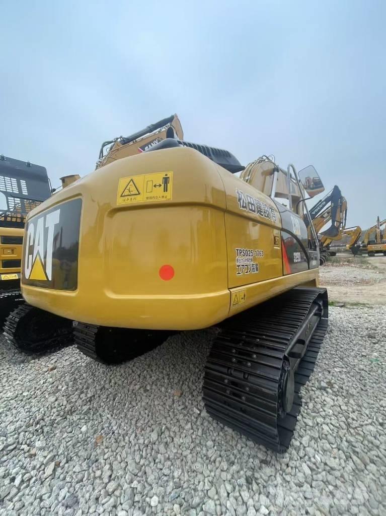 CAT 329D2L Гусеничні екскаватори