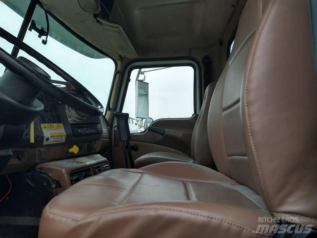Mack CV Сміттєвози